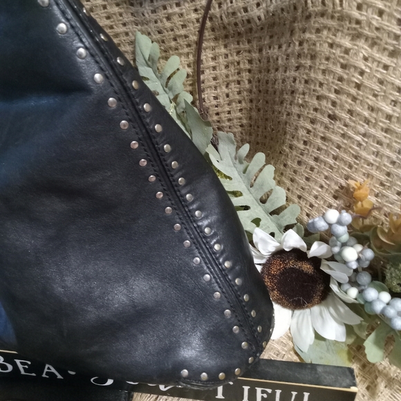 MK BLK LEATHER HOBO BAG W BLK MK LEATHER WALLET **AUTHENTIC** - Picture 4 of 8